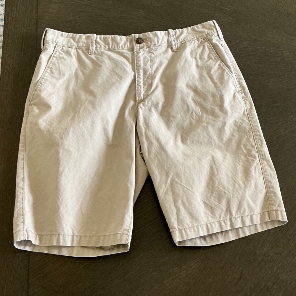 Express Mens Classic Fit Chino Shorts Tan Khaki Cotton Size 31 Summer Casual